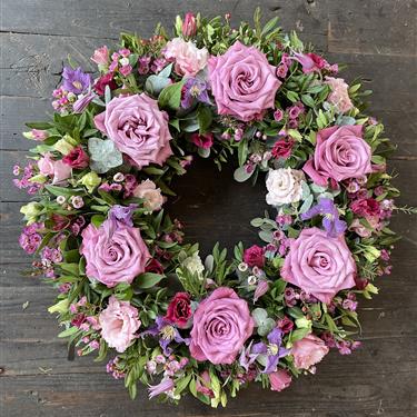 Wreath pinks