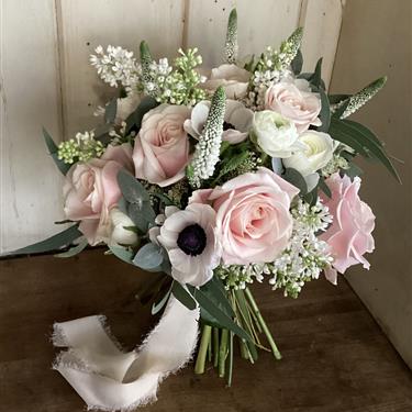 Bridal bouquet workshop Weds 2nd July 7-9pm